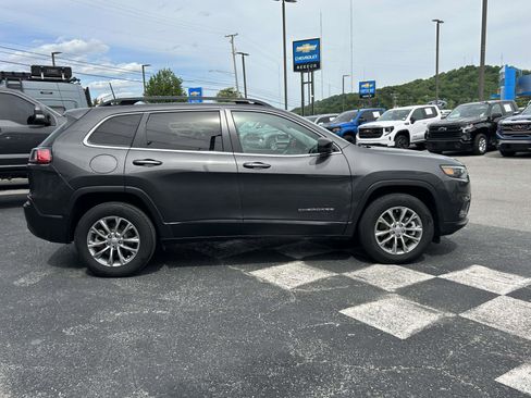 Used 2022 Jeep Cherokee Latitude Lux AWD/4WD image 2