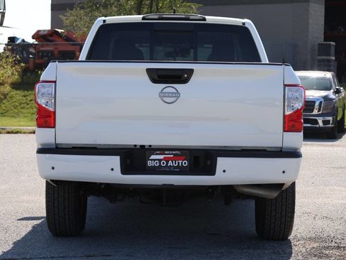 Used 2024 Nissan Titan SV image 10