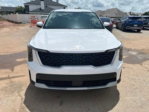 Certified 2026 Kia Sorento LX FWD image 18
