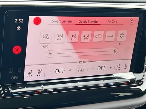 New 2026 Volkswagen Atlas Peak Edition image 14