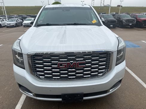 Used 2019 GMC Yukon XL Denali w/ Open Road Package RWD image 2