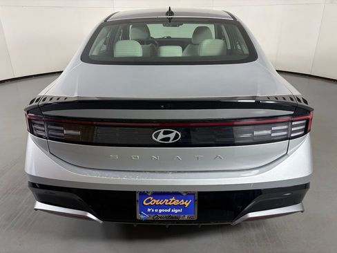 Used 2025 Hyundai Sonata SEL FWD image 7