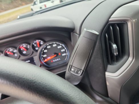 Used 2025 Chevrolet Silverado 2500 Custom w/ Custom Value Package image 23