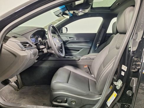 Used 2025 Cadillac CT4 Premium Luxury RWD image 11