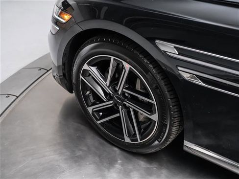 New 2026 Genesis G80 2.5T Advanced image 12