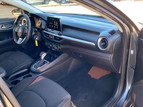 Used 2021 Kia Forte LXS image 18