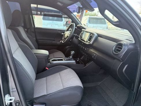 Certified 2023 Toyota Tacoma TRD Sport w/ Advanced Technology Package AWD/4WD image 27