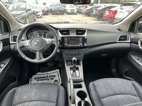 Used 2016 Nissan Sentra SV FWD image 25