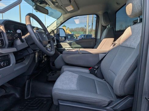 Used 2023 Ford F350 XLT w/ 360-Degree Camera Package image 17