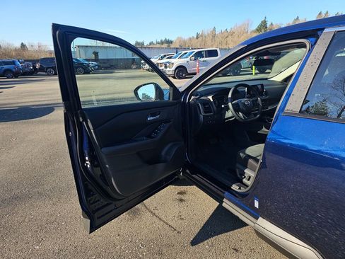 New 2026 Nissan Rogue SV image 16