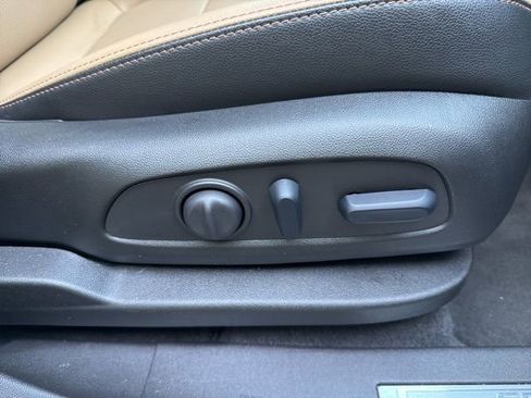 Used 2024 Chevrolet Equinox Premier image 31