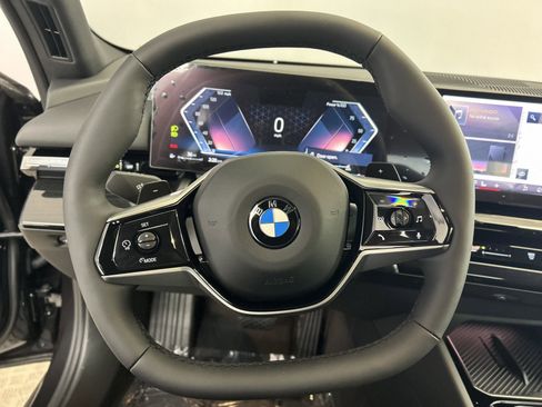 Used 2025 BMW 530i image 7