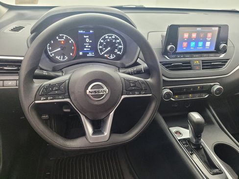 Used 2022 Nissan Altima 2.5 S FWD image 22