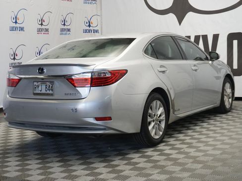 Used 2013 Lexus ES 300h image 4