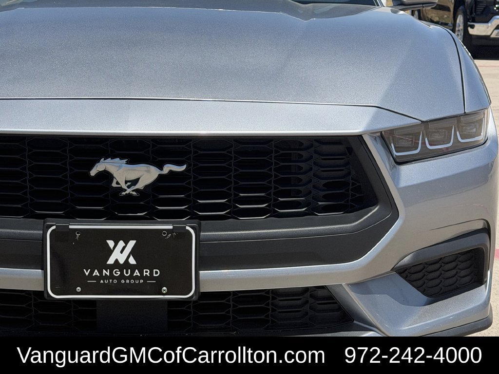 Used 2024 Ford Mustang Coupe RWD image 4