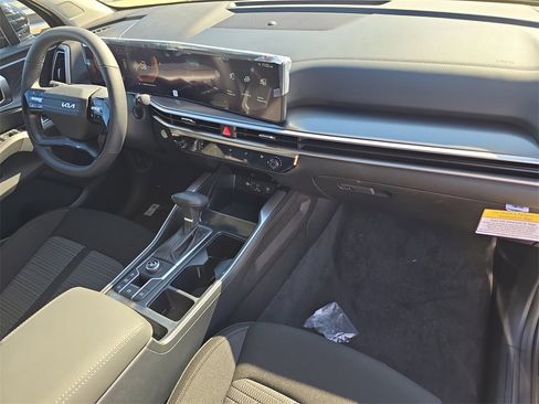 New 2026 Kia Sorento LX image 13