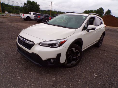 Used 2021 Subaru Crosstrek 2.5i Limited w/ Moonroof Package 2 AWD/4WD image 1