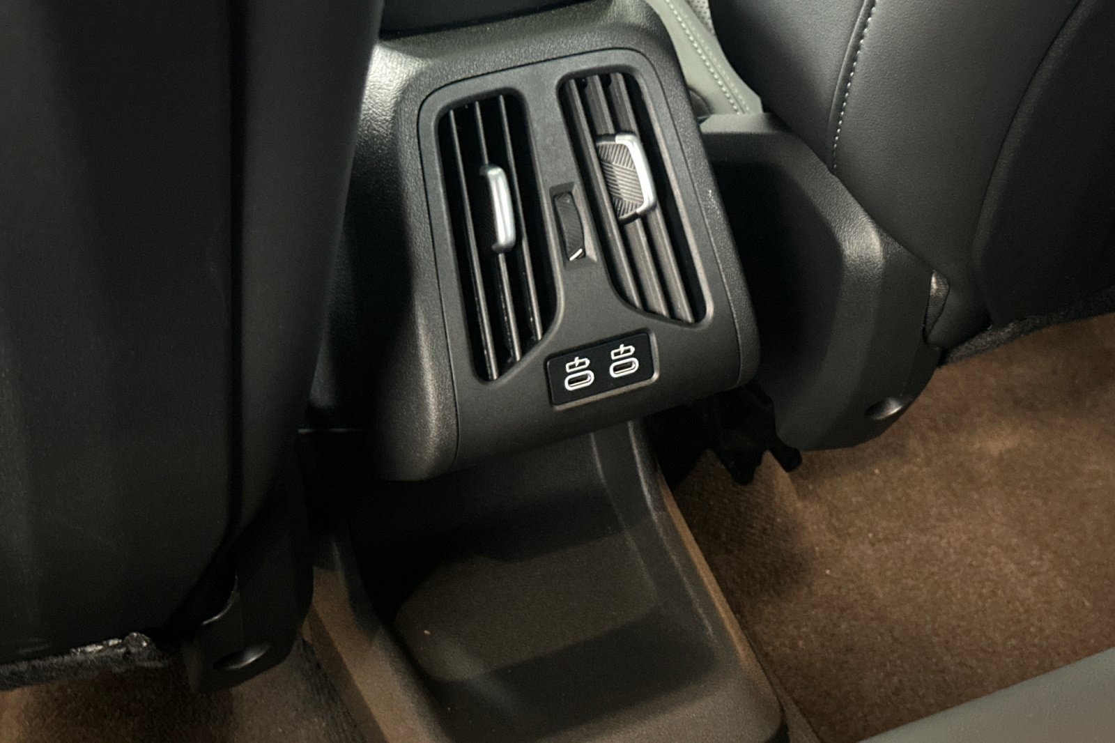 Used 2025 BMW X1 xDrive28i AWD/4WD image 16