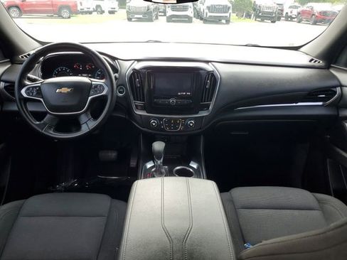 Used 2023 Chevrolet Traverse LT FWD image 11