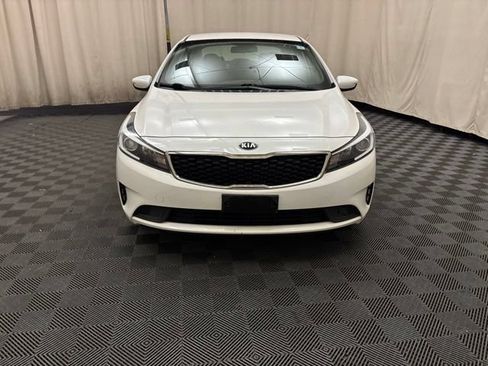 Used 2017 Kia Forte LX w/ LX Popular Package FWD image 2