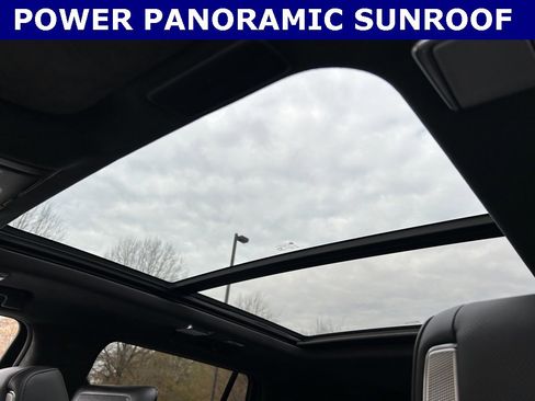 Used 2021 Cadillac Escalade Sport Platinum image 2