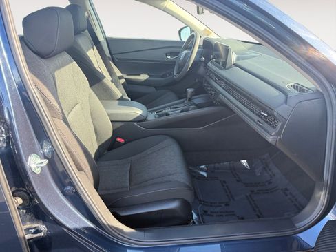 Certified 2025 Honda Accord SE image 19