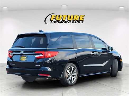 Used 2024 Honda Odyssey Touring image 4