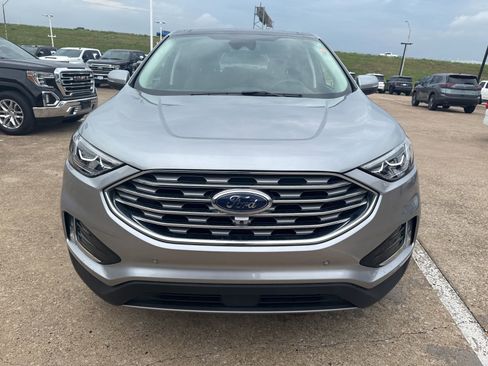 Used 2023 Ford Edge Titanium w/ Equipment Group 301A AWD/4WD image 9
