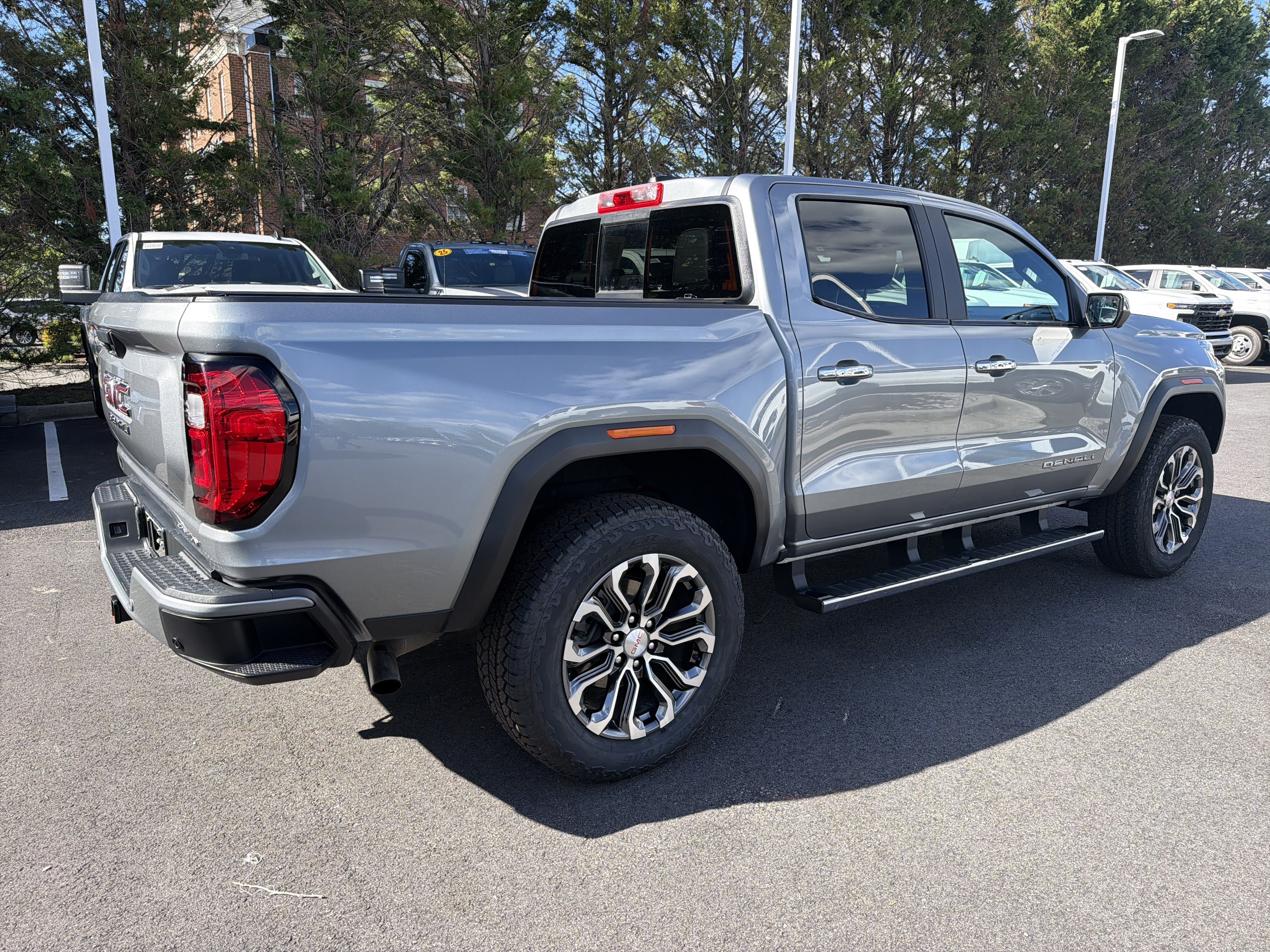 Used 2023 GMC Canyon Denali AWD/4WD image 10