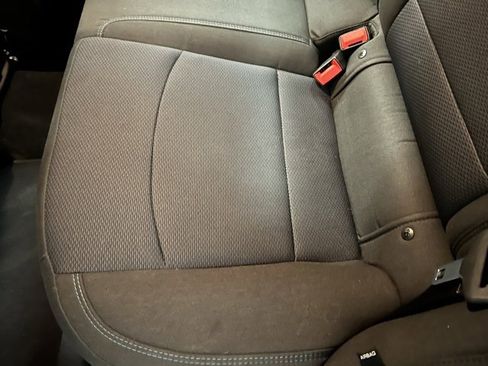 Used 2019 Chevrolet Cruze LT image 19