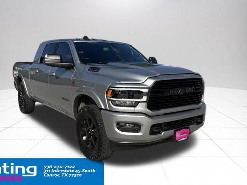 Used 2022 RAM 2500 Laramie w/ Night Edition AWD/4WD image 3