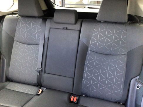 Used 2022 Toyota RAV4 XLE FWD image 22