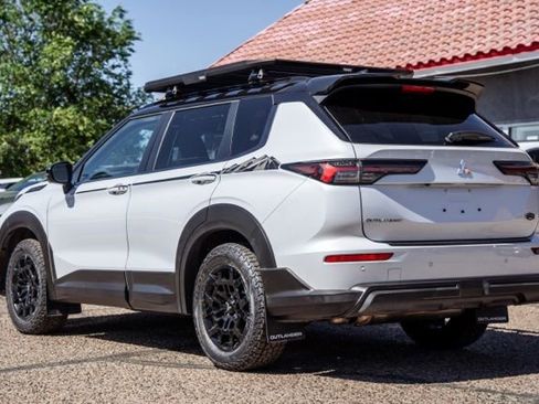 New 2026 Mitsubishi Outlander AWD image 7