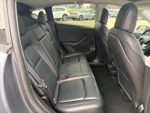 Used 2022 Tesla Model Y Performance image 13