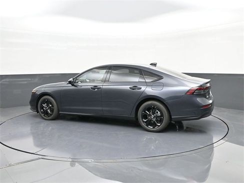 New 2025 Honda Accord SE image 5