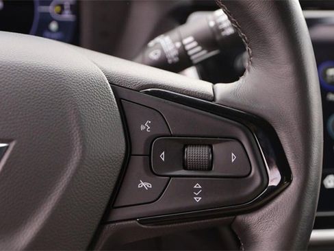 Used 2023 Chevrolet Bolt EUV LT w/ Comfort Package image 12