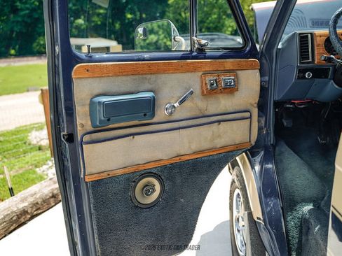Used 1988 Chevrolet G20 RWD image 22