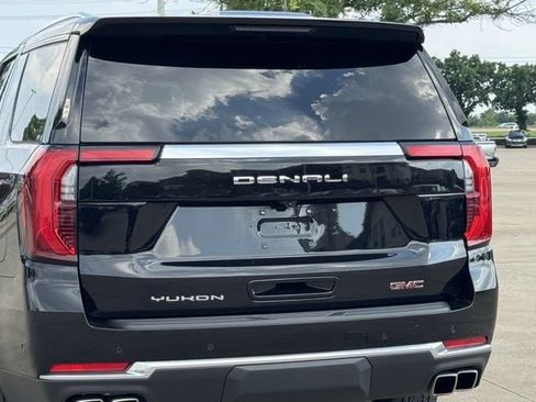 Certified 2025 GMC Yukon Denali AWD/4WD image 8