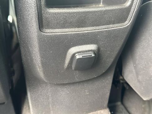 Used 2019 Ford Escape S image 22