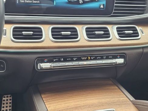 Used 2023 Mercedes-Benz GLS 450 4MATIC image 23