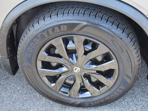 Used 2018 Nissan Rogue S FWD image 11