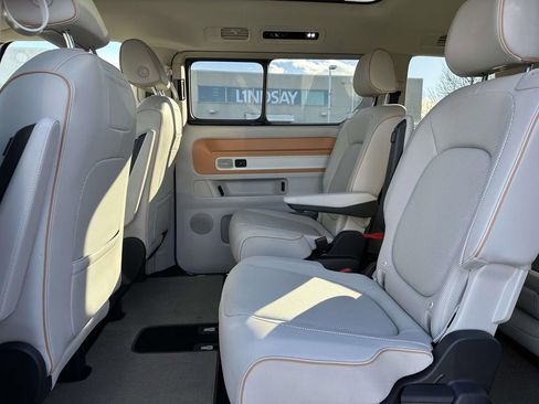 Used 2025 Volkswagen ID. Buzz 1st Edition image 15