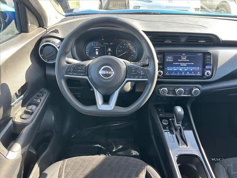 Used 2023 Nissan Kicks SV image 10