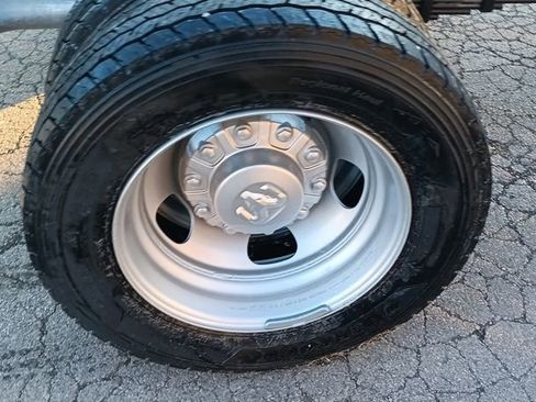 New 2024 RAM 5500 Tradesman image 29