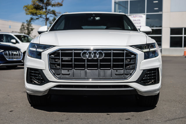 Used 2019 Audi Q8 Premium w/ Convenience Package AWD/4WD image 6