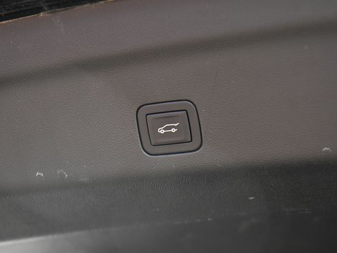 Used 2025 Chevrolet Tahoe LT AWD/4WD image 54