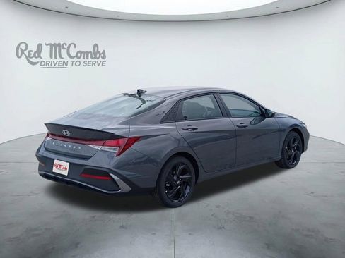 Used 2026 Hyundai Elantra Sport FWD image 5