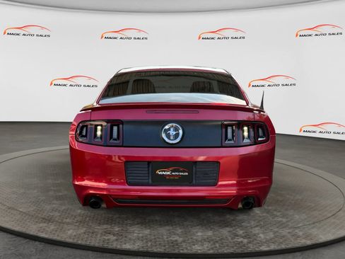 Used 2013 Ford Mustang Coupe RWD image 9