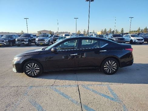 Used 2023 Nissan Altima 2.5 SV image 5