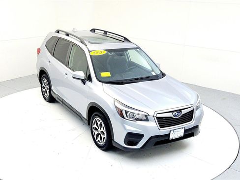 Used 2020 Subaru Forester Premium image 13